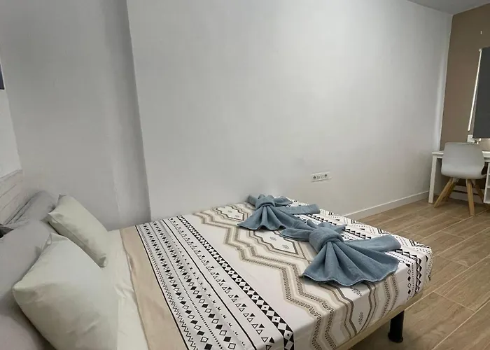 Cristianos Apartament *